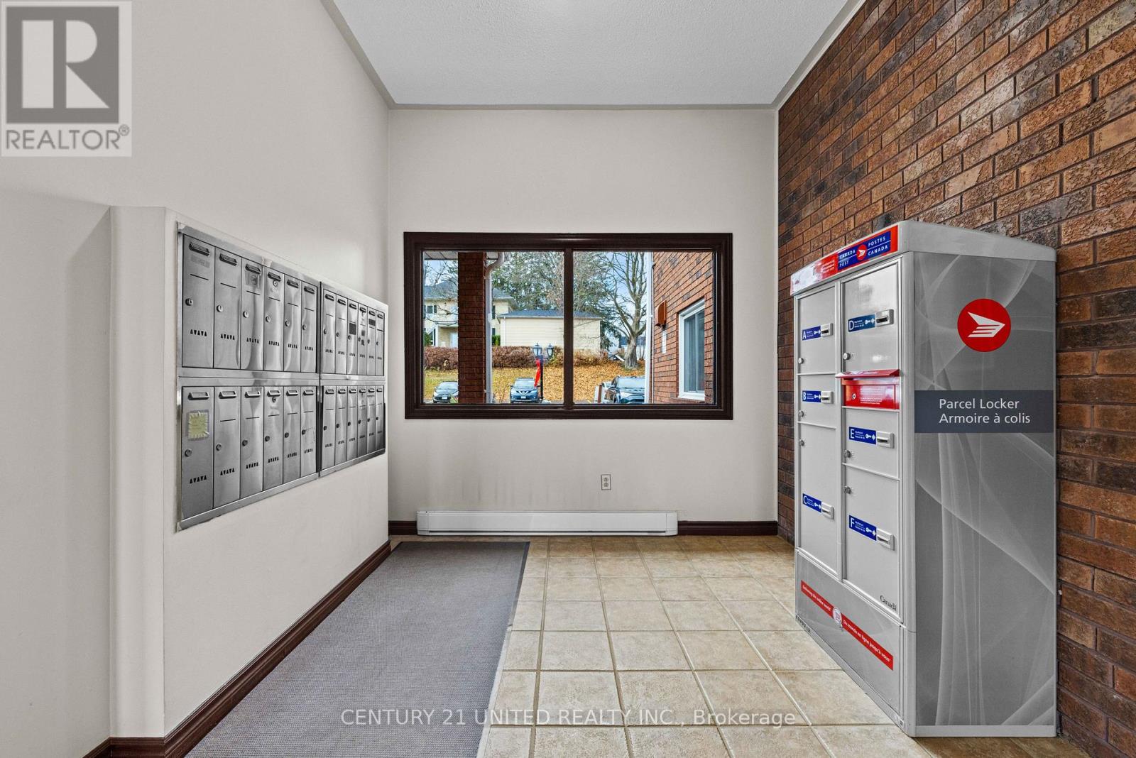 213 - 475 Parkhill Road W, Peterborough (Town Ward 3), Ontario  K9H 7M5 - Photo 5 - X12575086