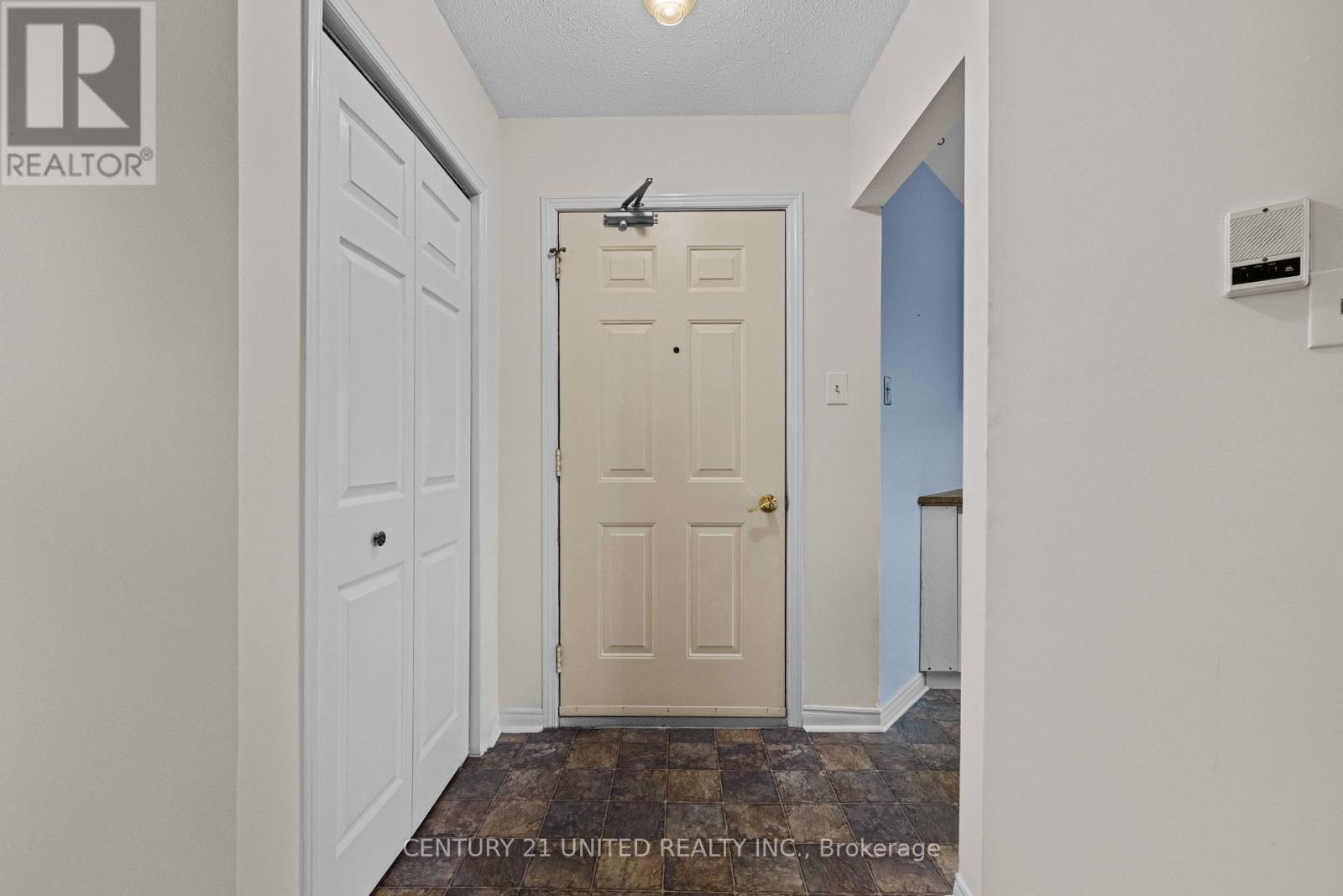 213 - 475 Parkhill Road W, Peterborough (Town Ward 3), Ontario  K9H 7M5 - Photo 7 - X12575086