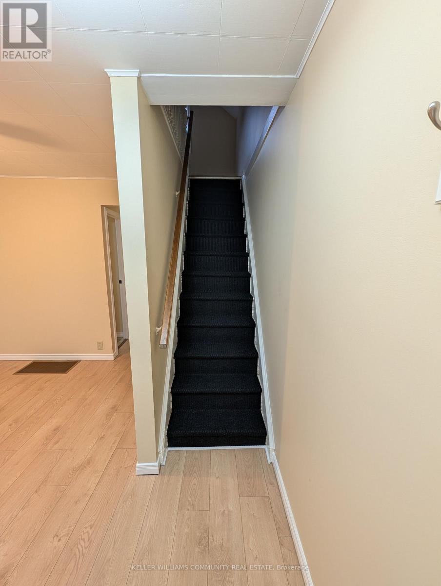 1013 High Street, Peterborough (Otonabee Ward 1), Ontario  K9J 5R7 - Photo 10 - X12575476