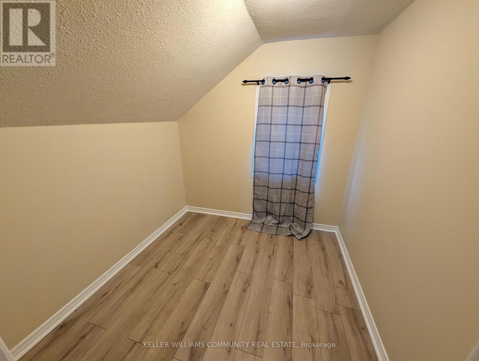 1013 High Street, Peterborough (Otonabee Ward 1), Ontario  K9J 5R7 - Photo 14 - X12575476