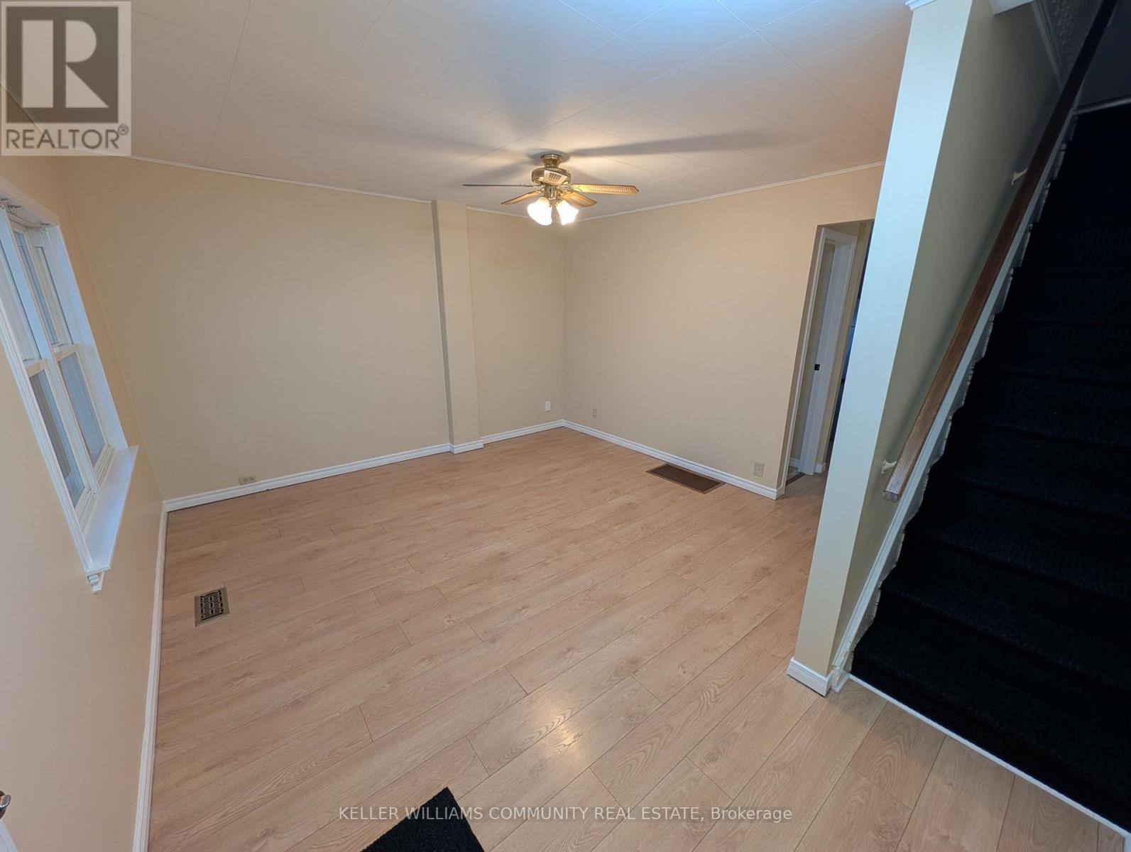 1013 High Street, Peterborough (Otonabee Ward 1), Ontario  K9J 5R7 - Photo 5 - X12575476