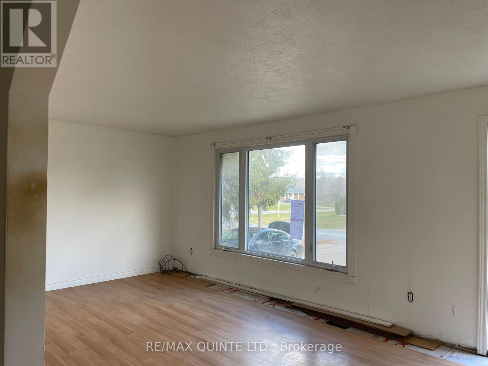 598 Frederick Street, Selwyn, Ontario  K0L 1T0 - Photo 2 - X12575624