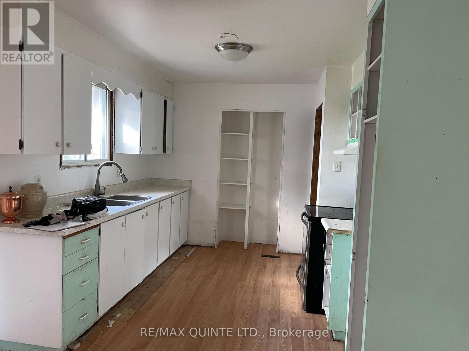 598 Frederick Street, Selwyn, Ontario  K0L 1T0 - Photo 3 - X12575624