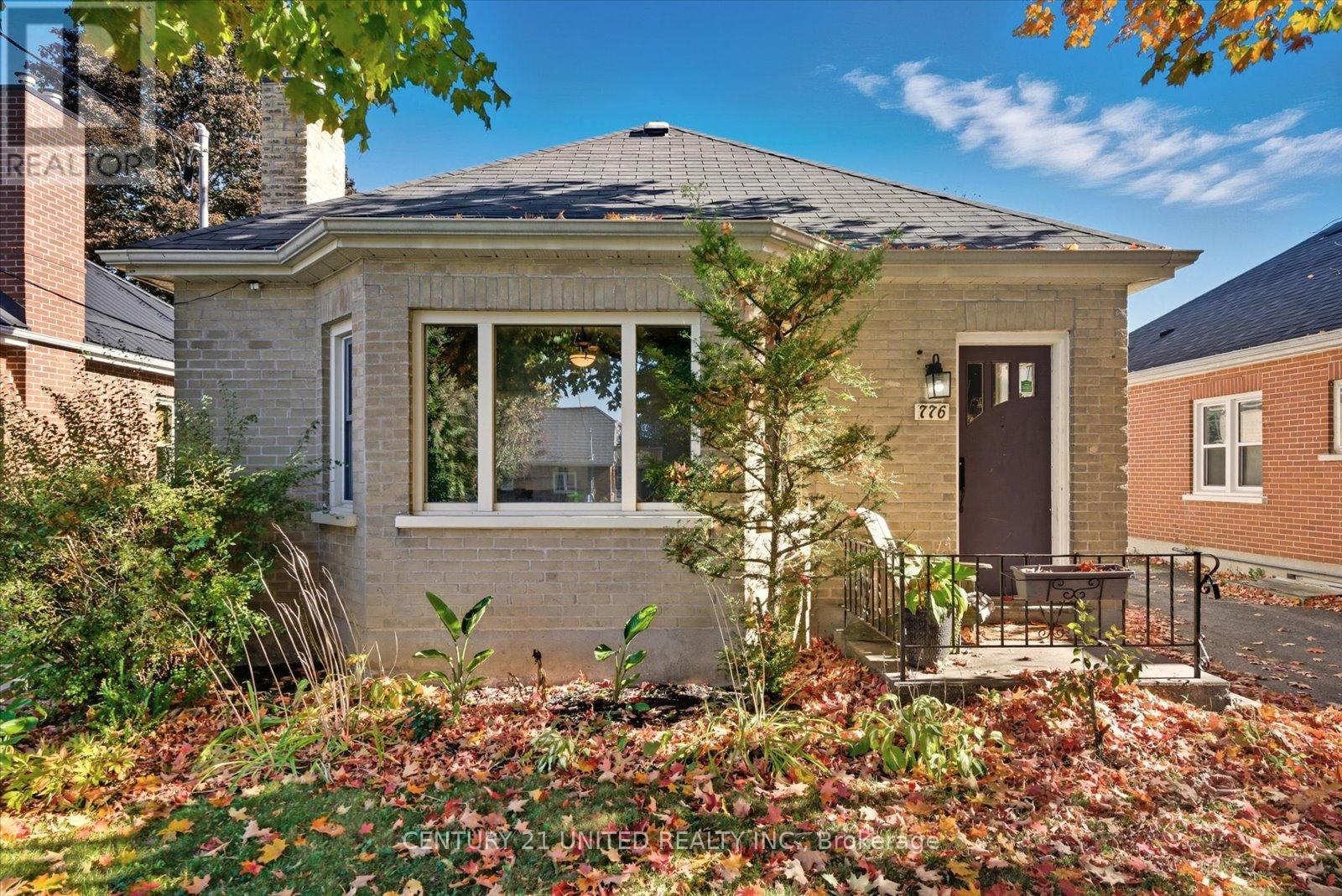 776 Bethune Street, Peterborough (Northcrest Ward 5), Ontario  K9H 4A6 - Photo 1 - X12575670