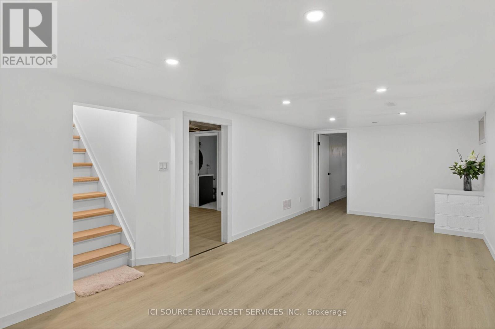 1092 Glendale Drive, Peterborough (Northcrest Ward 5), Ontario  K9H 6M4 - Photo 26 - X12575668