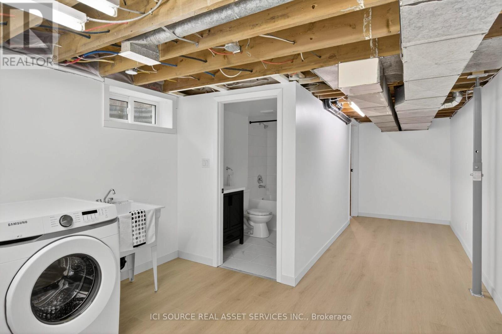 1092 Glendale Drive, Peterborough (Northcrest Ward 5), Ontario  K9H 6M4 - Photo 29 - X12575668