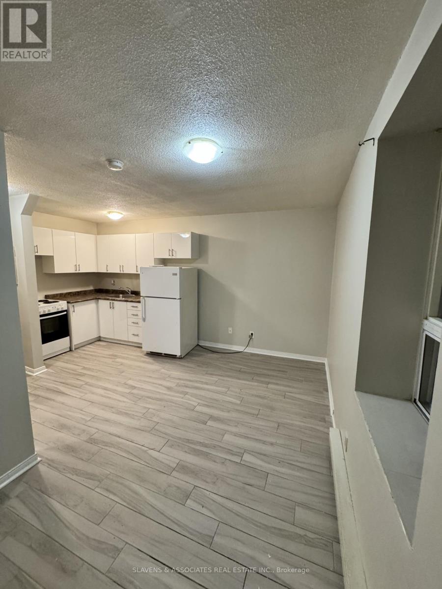 9 - 45 King Avenue W, Clarington (Newcastle), Ontario  L1B 1H2 - Photo 1 - E12575952