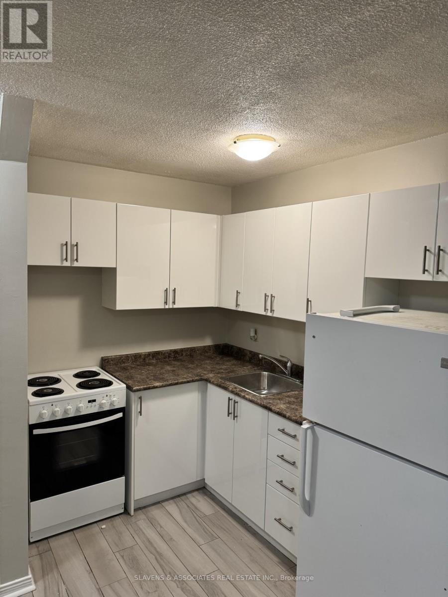 9 - 45 King Avenue W, Clarington (Newcastle), Ontario  L1B 1H2 - Photo 2 - E12575952