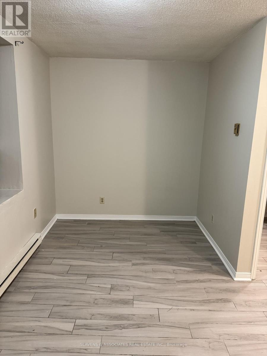 9 - 45 King Avenue W, Clarington (Newcastle), Ontario  L1B 1H2 - Photo 3 - E12575952