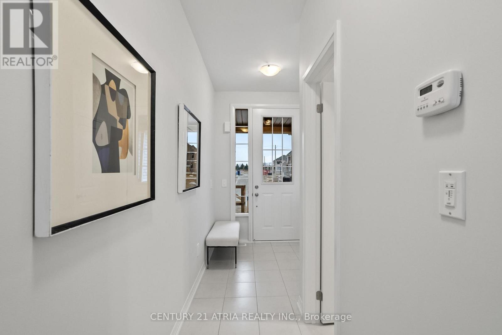 140 Corley Street, Kawartha Lakes (Lindsay), Ontario  K9V 0R4 - Photo 3 - X12576604