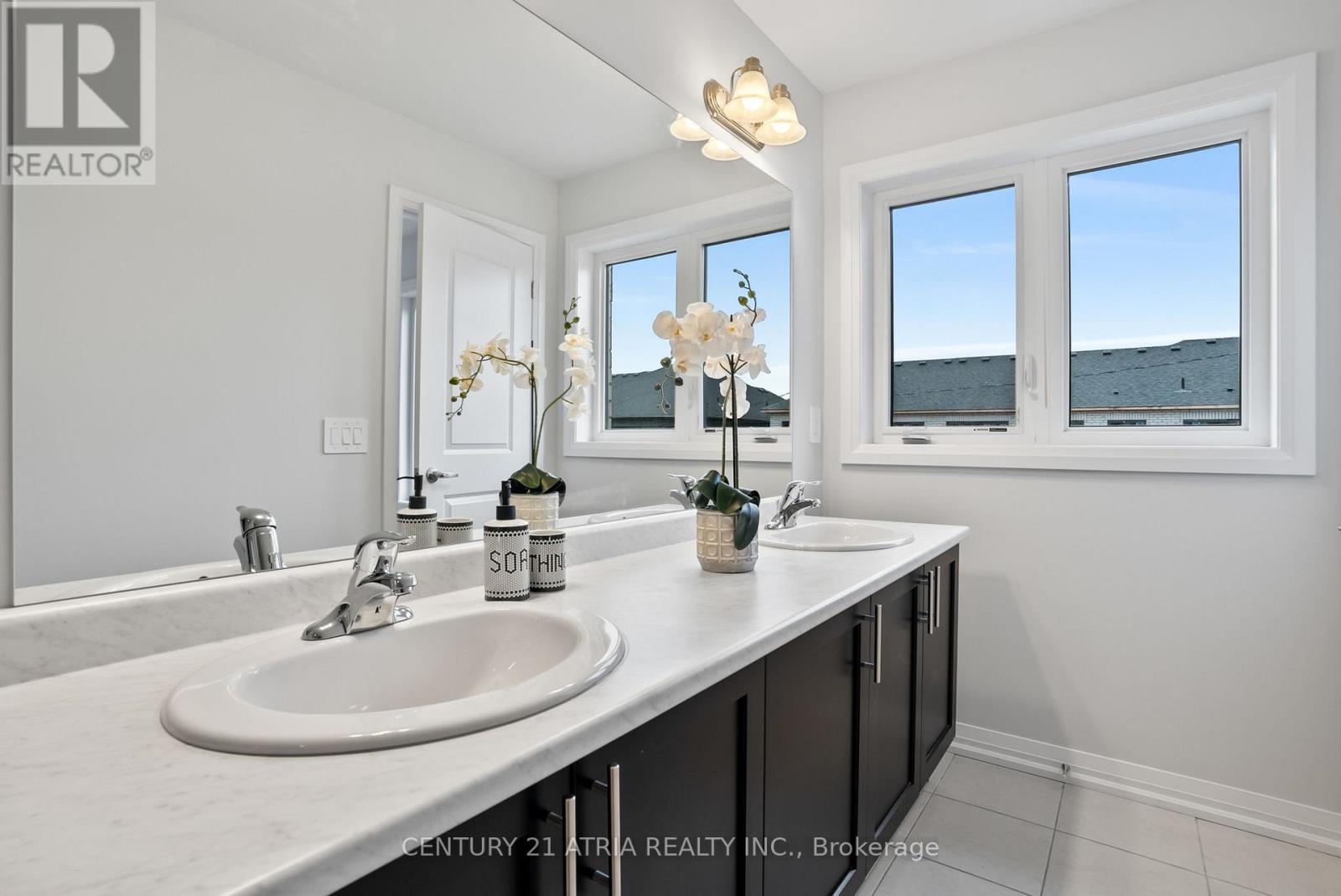 140 Corley Street, Kawartha Lakes (Lindsay), Ontario  K9V 0R4 - Photo 36 - X12576604