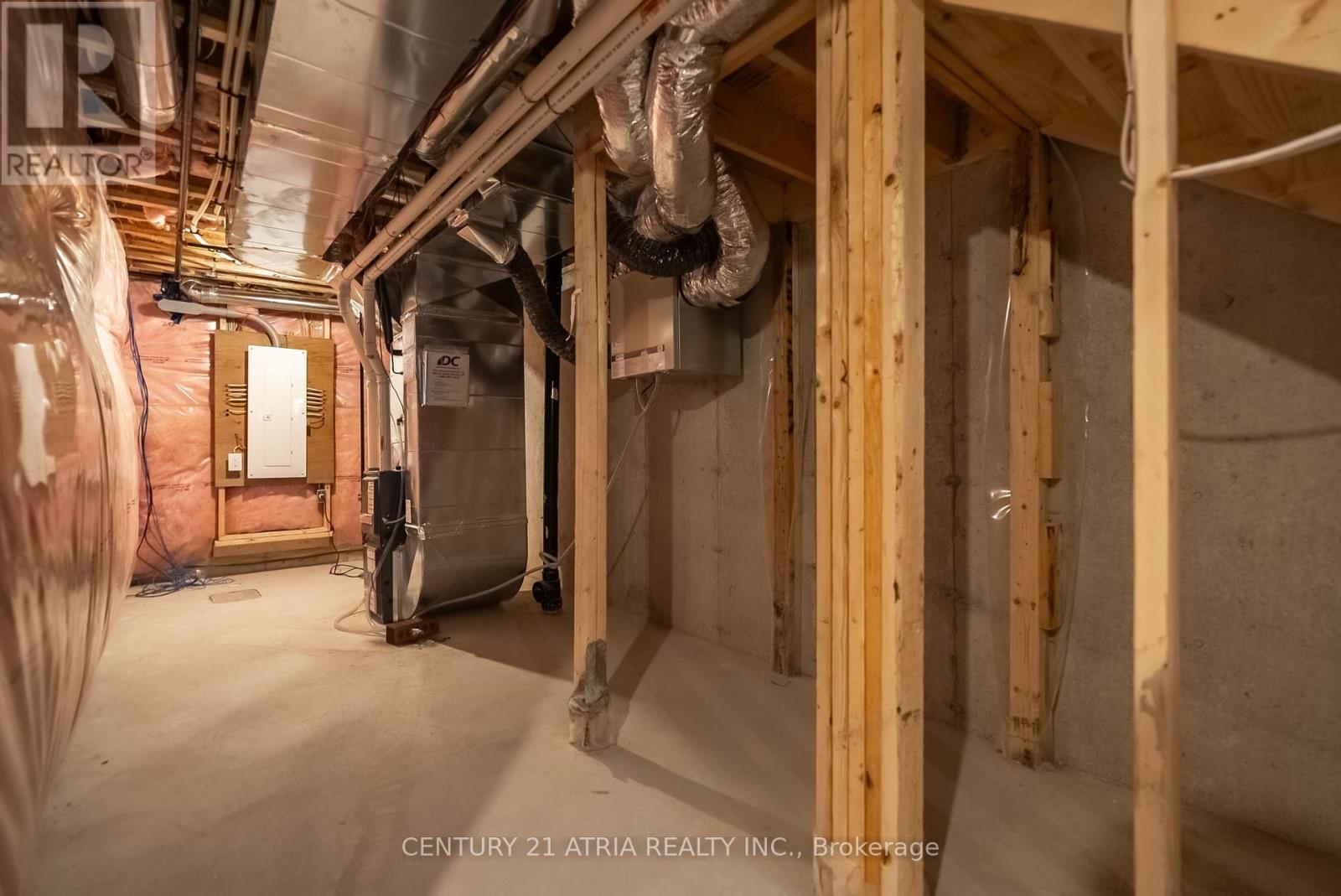 140 Corley Street, Kawartha Lakes (Lindsay), Ontario  K9V 0R4 - Photo 38 - X12576604