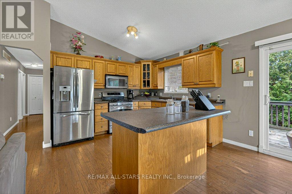 11 Grandview Drive, Kawartha Lakes (Omemee), Ontario  K0L 2W0 - Photo 13 - X12578112