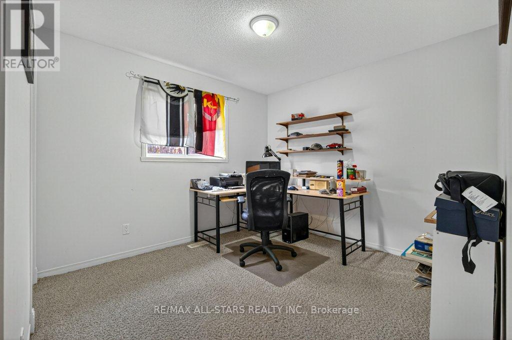 11 Grandview Drive, Kawartha Lakes (Omemee), Ontario  K0L 2W0 - Photo 18 - X12578112