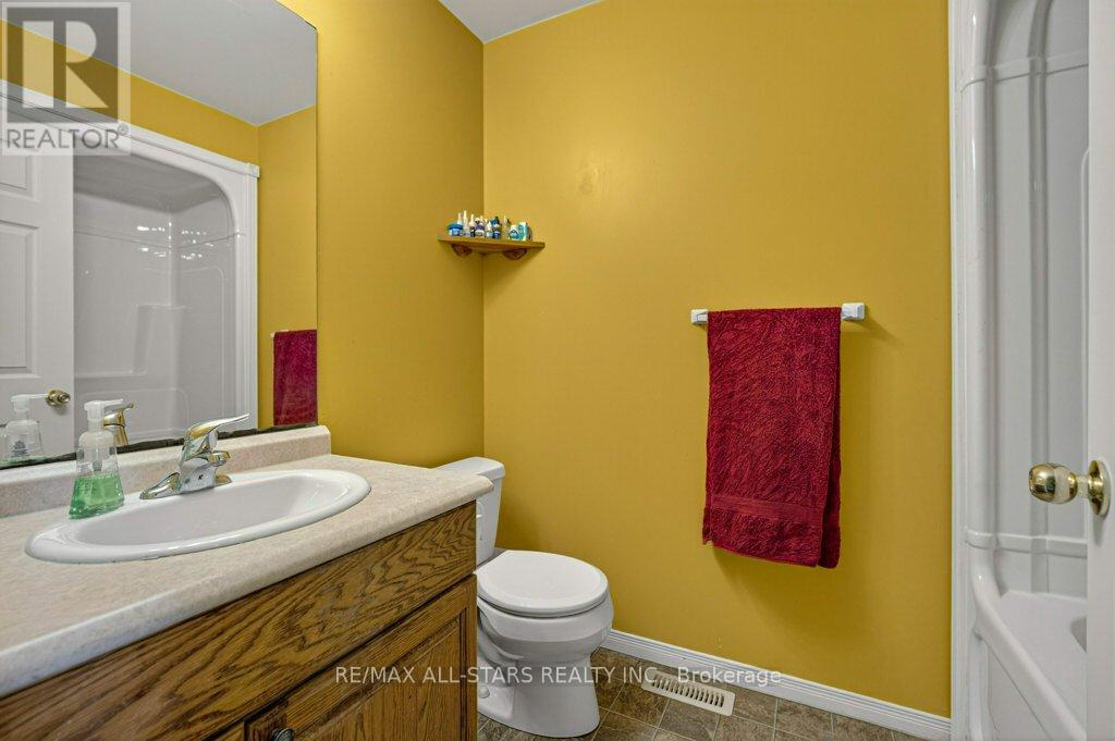 11 Grandview Drive, Kawartha Lakes (Omemee), Ontario  K0L 2W0 - Photo 20 - X12578112