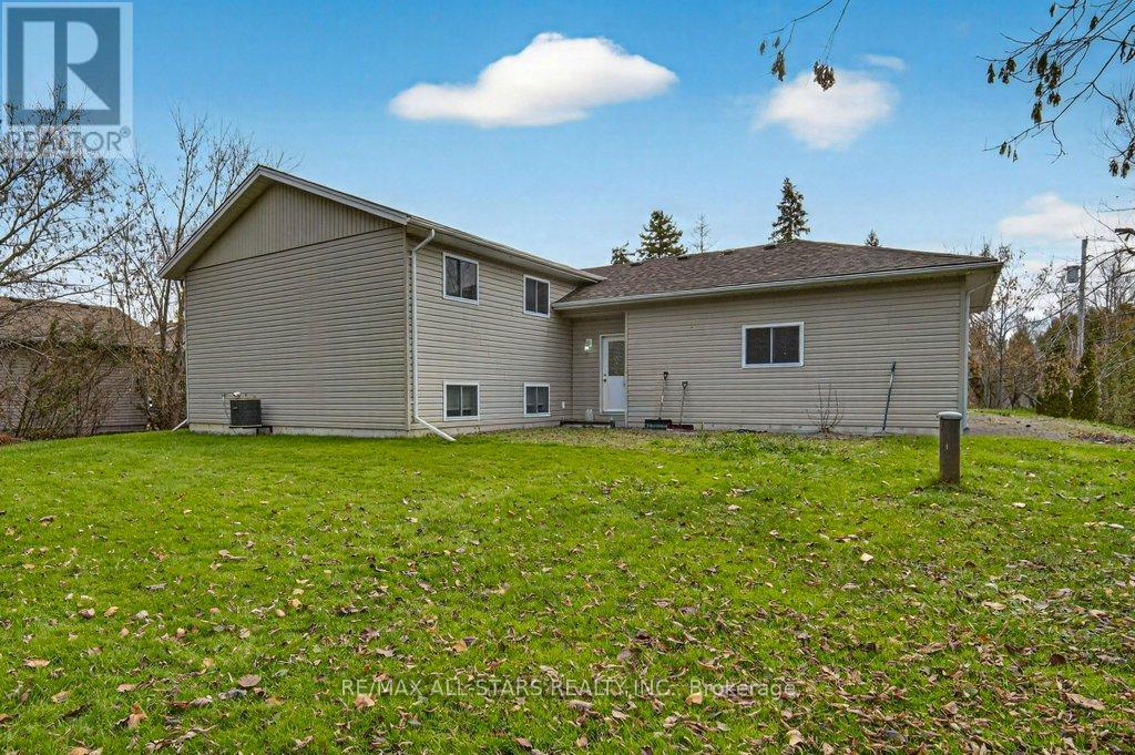 11 Grandview Drive, Kawartha Lakes (Omemee), Ontario  K0L 2W0 - Photo 31 - X12578112