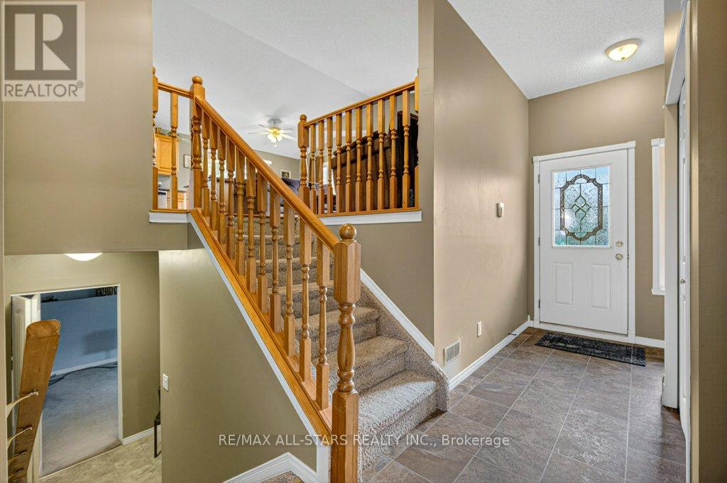 11 Grandview Drive, Kawartha Lakes (Omemee), Ontario  K0L 2W0 - Photo 4 - X12578112