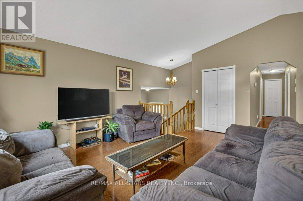 11 Grandview Drive, Kawartha Lakes (Omemee), Ontario  K0L 2W0 - Photo 8 - X12578112