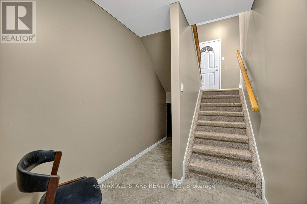 11 Grandview Drive, Kawartha Lakes (Omemee), Ontario  K0L 2W0 - Photo 9 - X12578112