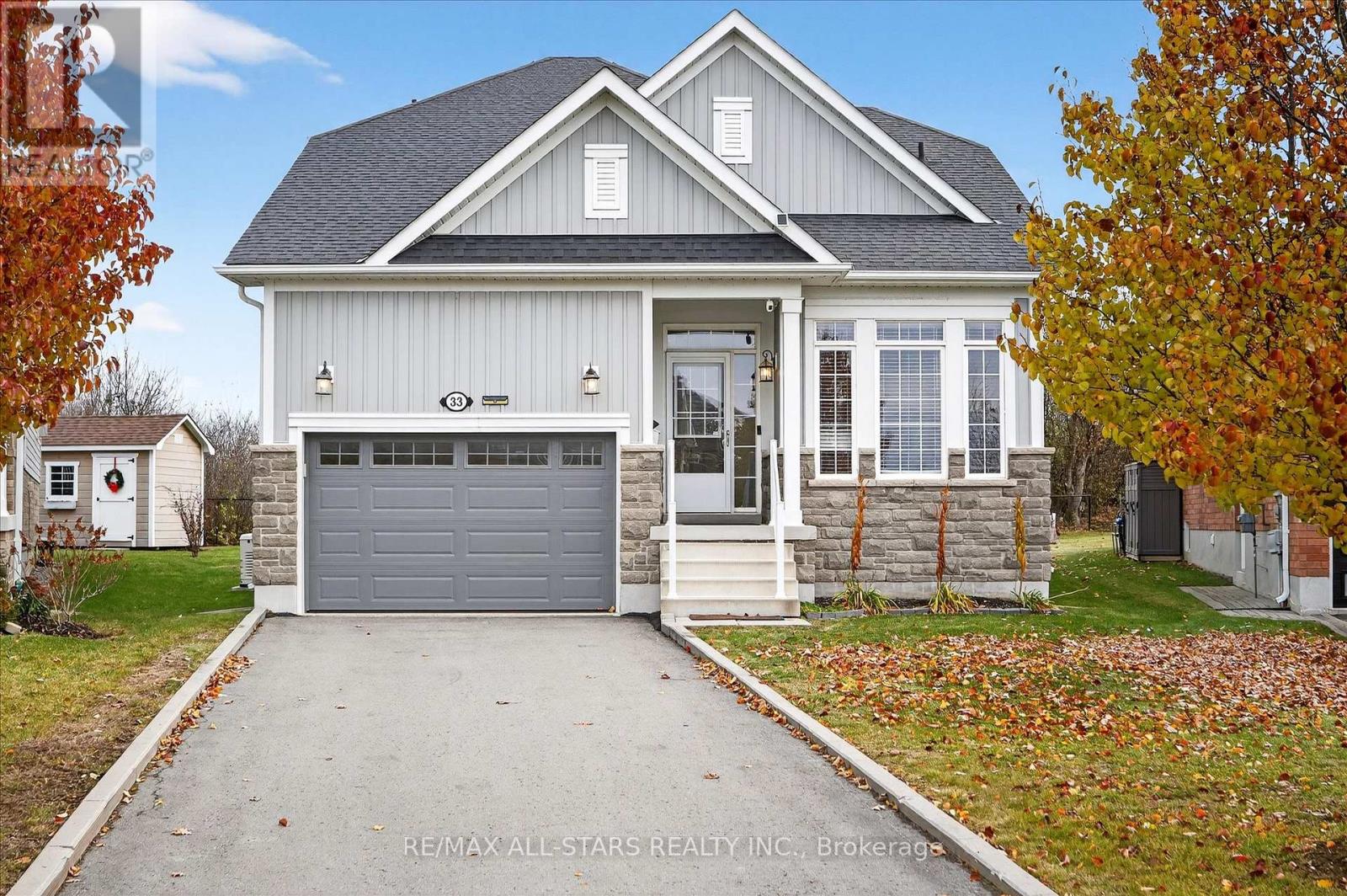 33 Deacon Crescent, Kawartha Lakes (Lindsay), Ontario  K9V 1C3 - Photo 1 - X12578318