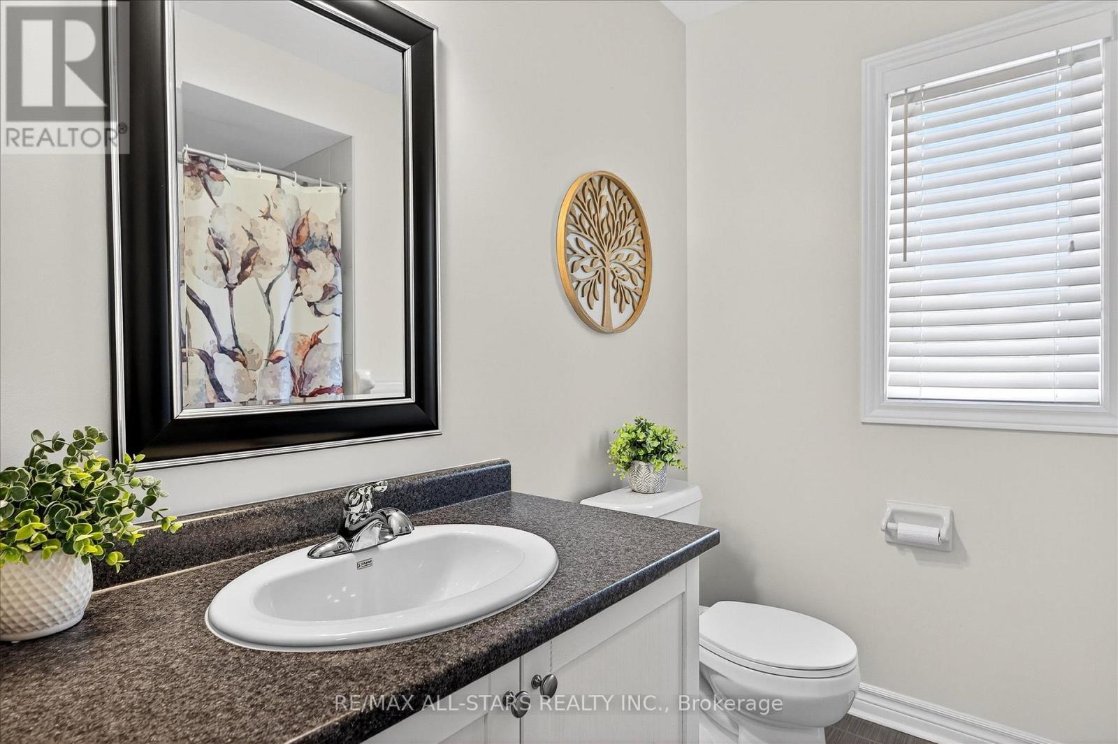 33 Deacon Crescent, Kawartha Lakes (Lindsay), Ontario  K9V 1C3 - Photo 32 - X12578318