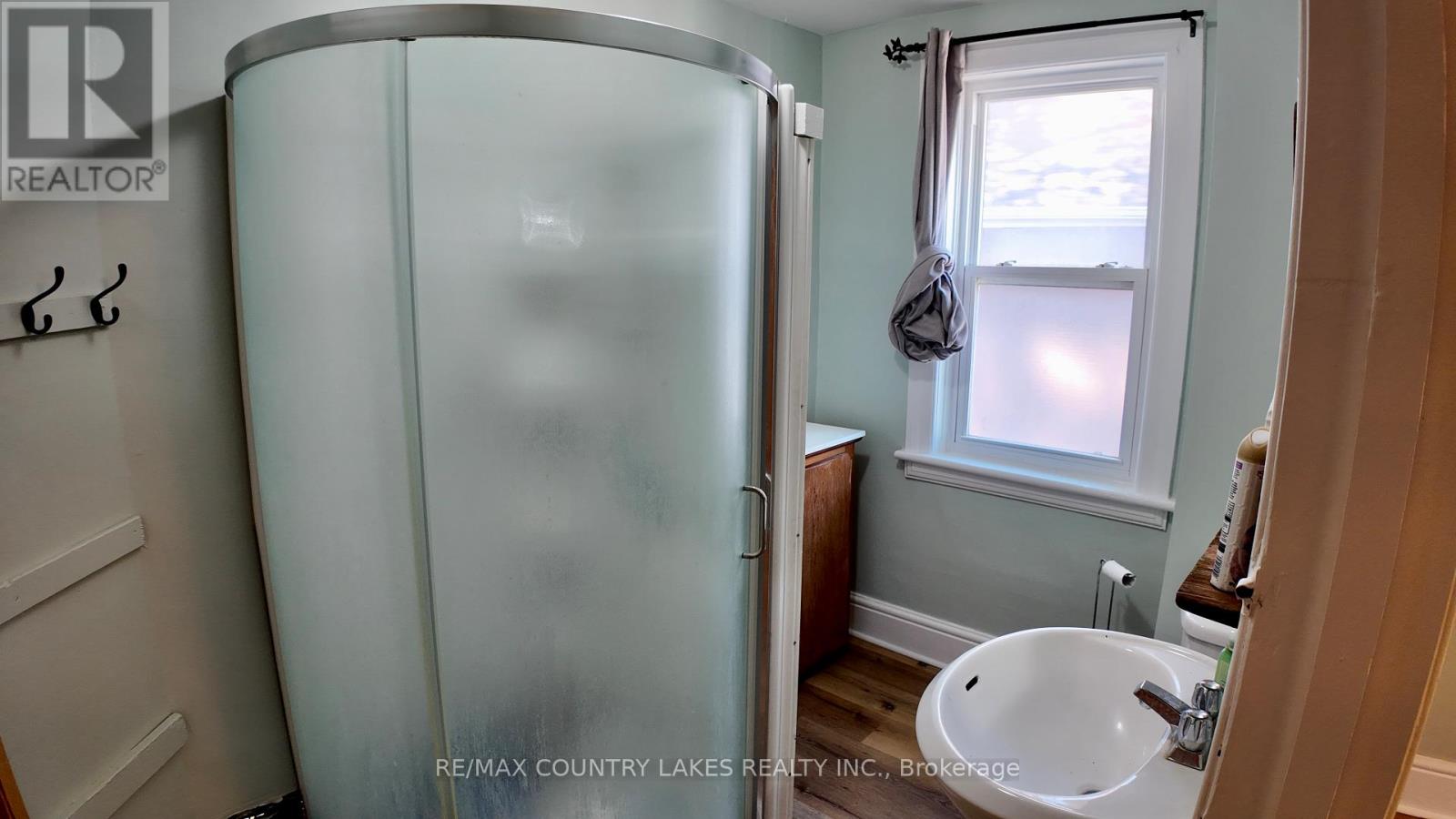 7 Melbourne Street E, Kawartha Lakes (Lindsay), Ontario  K9V 1X2 - Photo 17 - X12578474