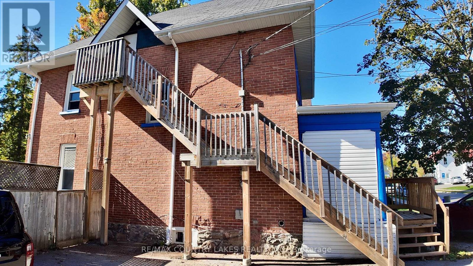 7 Melbourne Street E, Kawartha Lakes (Lindsay), Ontario  K9V 1X2 - Photo 3 - X12578474