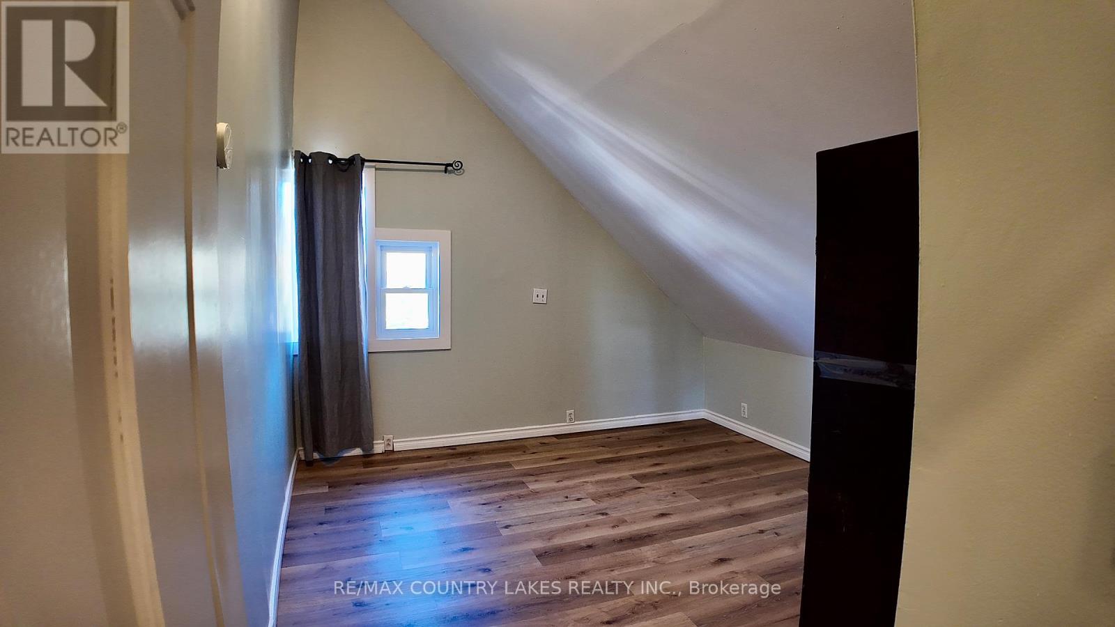 7 Melbourne Street E, Kawartha Lakes (Lindsay), Ontario  K9V 1X2 - Photo 31 - X12578474