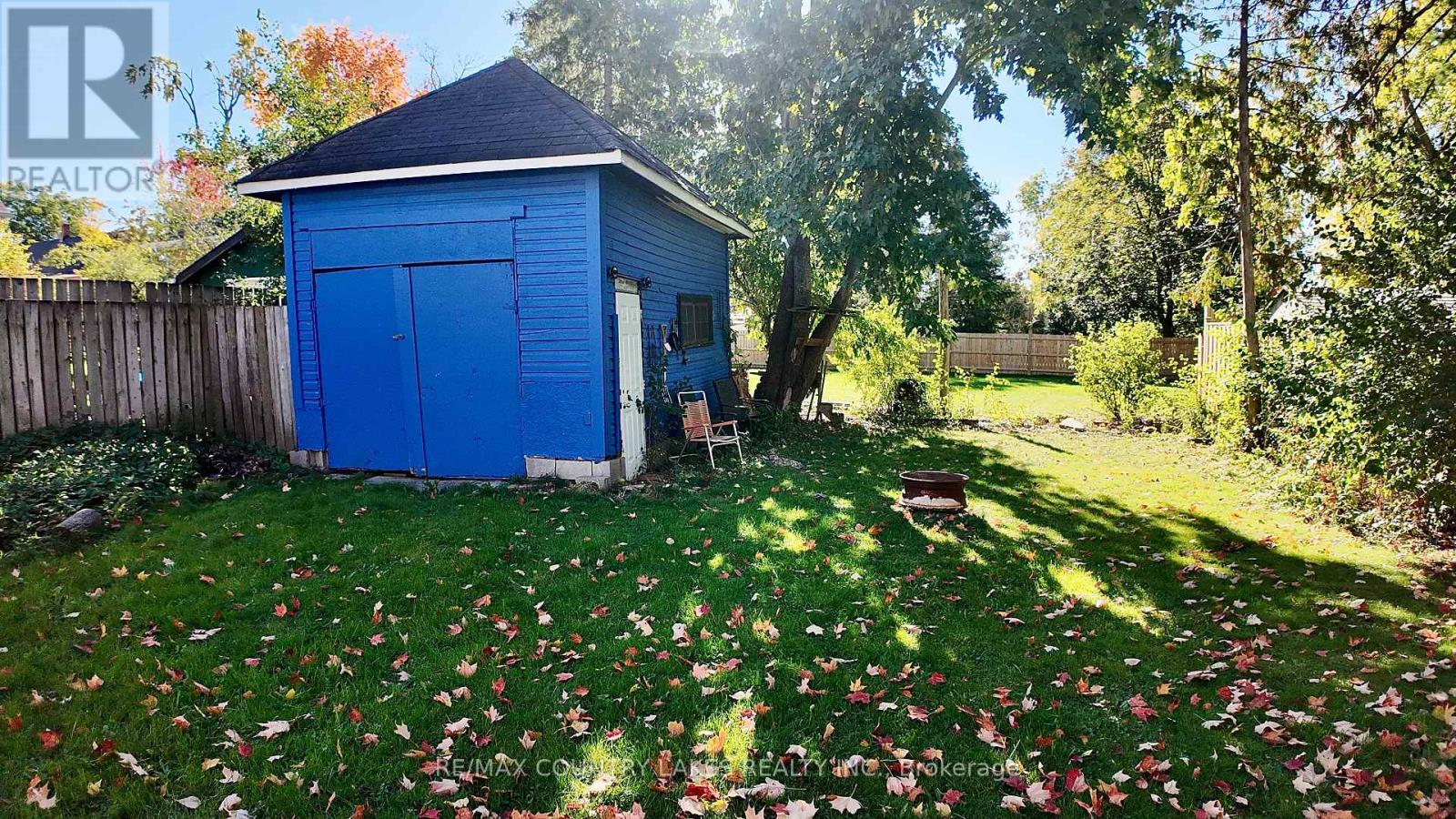 7 Melbourne Street E, Kawartha Lakes (Lindsay), Ontario  K9V 1X2 - Photo 7 - X12578474