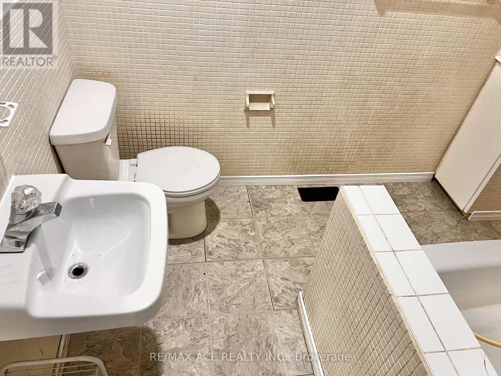 3 Hastings Street N, Bancroft (Bancroft Ward), Ontario  K0L 1C0 - Photo 19 - X12578494