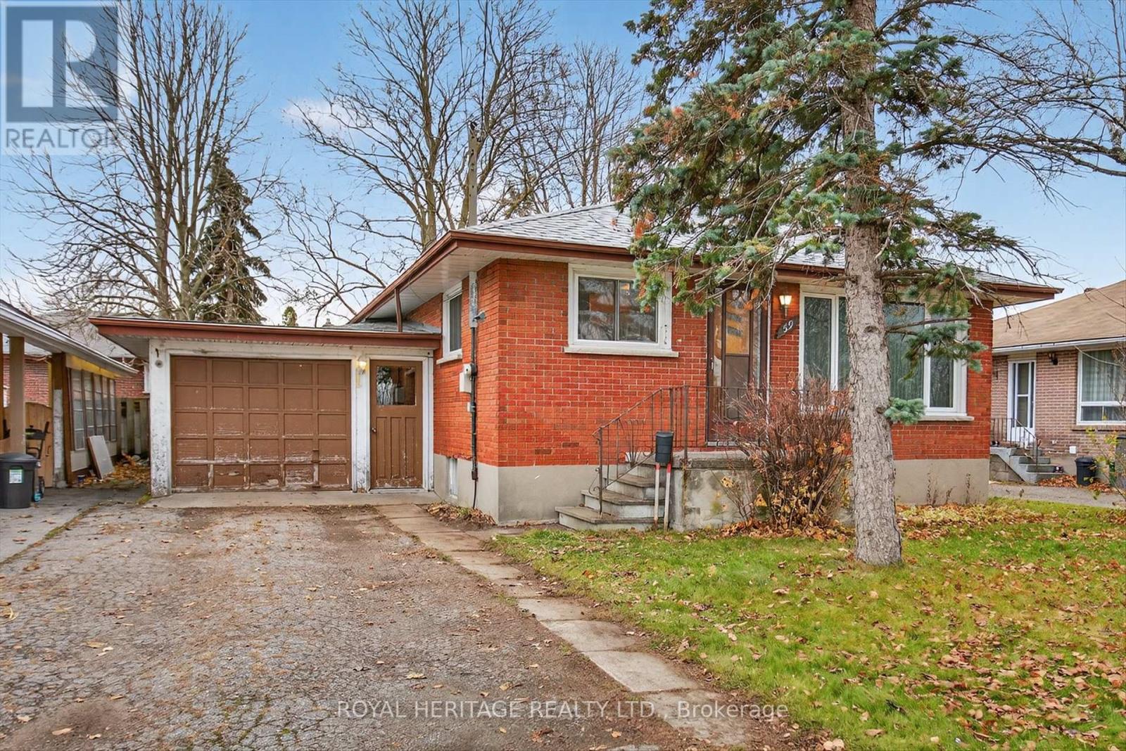 59 Colborne Street E, Kawartha Lakes (Lindsay), Ontario  K9V 1K6 - Photo 1 - X12578772