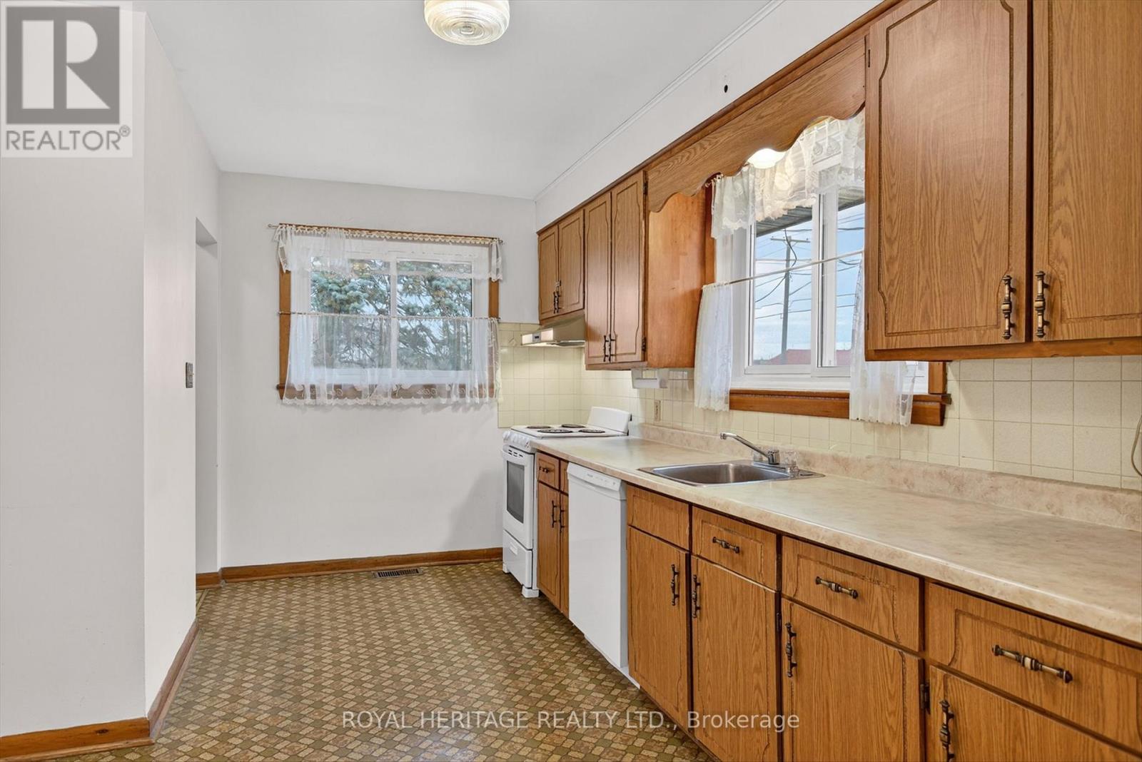 59 Colborne Street E, Kawartha Lakes (Lindsay), Ontario  K9V 1K6 - Photo 11 - X12578772