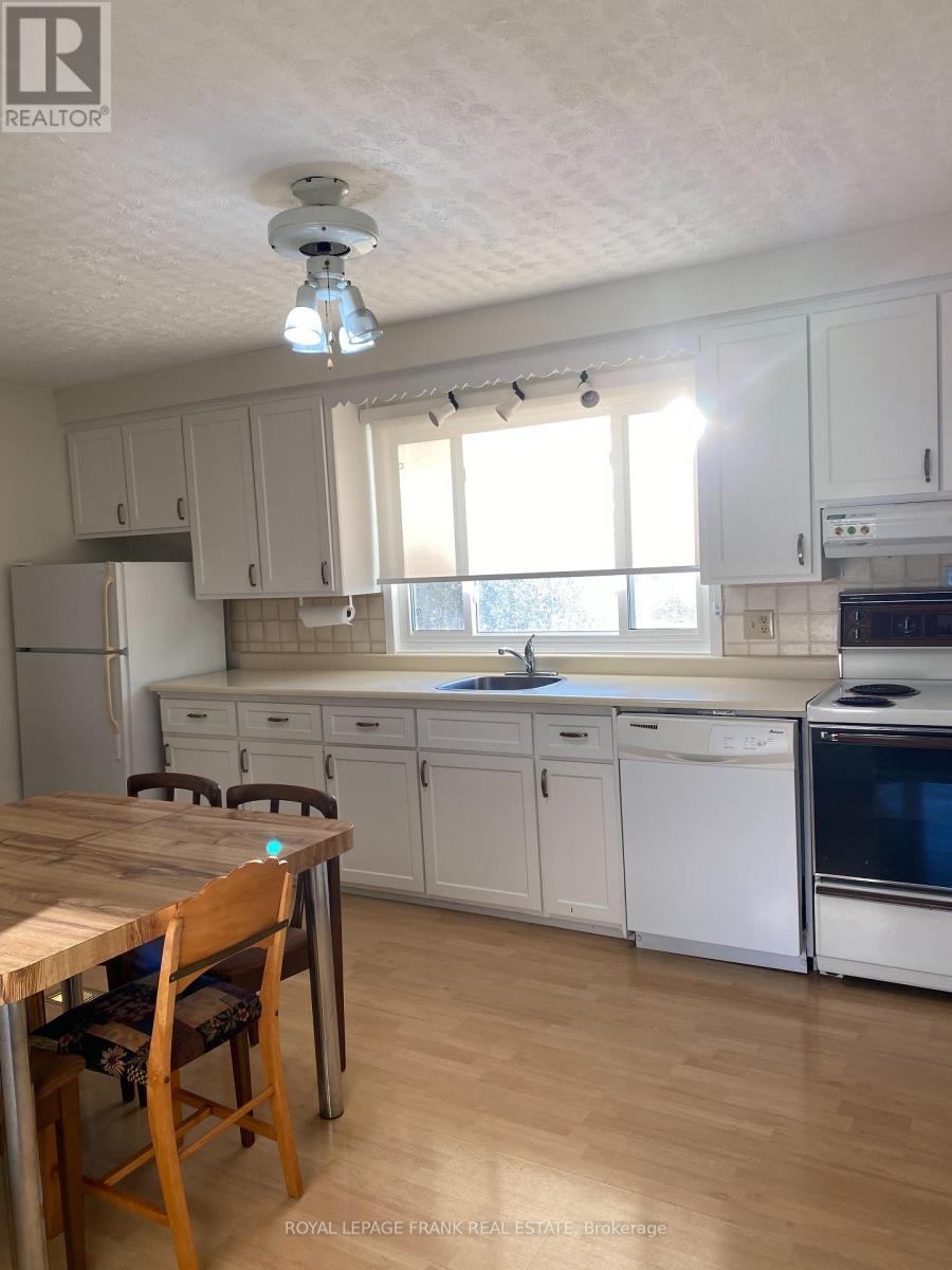 423 Armour Road, Peterborough (Ashburnham Ward 4), Ontario  K9H 1Y7 - Photo 10 - X12578972