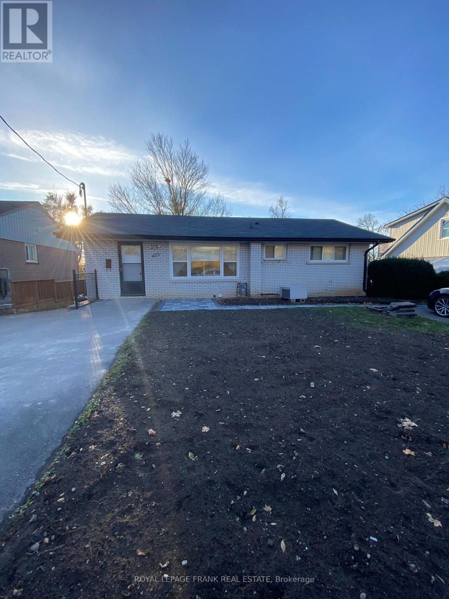 423 Armour Road, Peterborough (Ashburnham Ward 4), Ontario  K9H 1Y7 - Photo 2 - X12578972