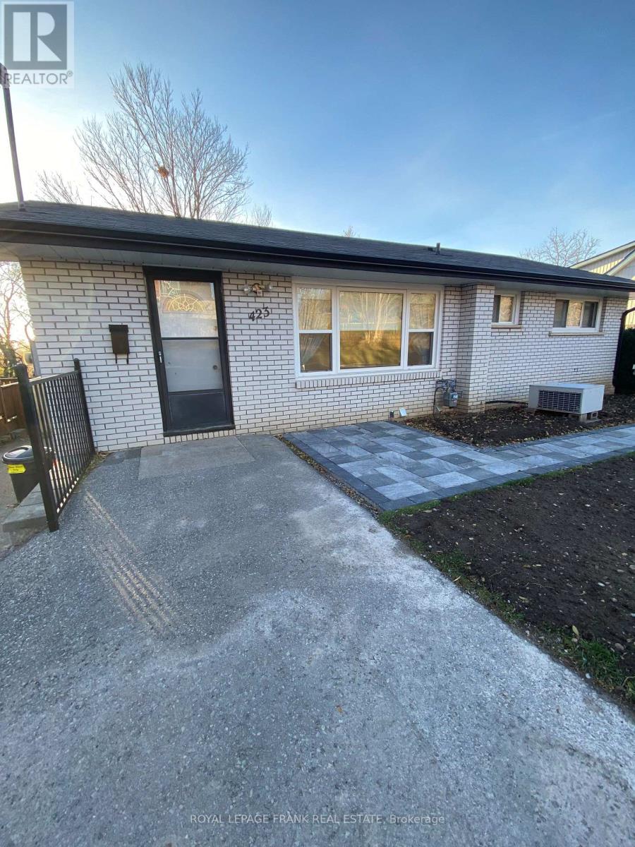 423 Armour Road, Peterborough (Ashburnham Ward 4), Ontario  K9H 1Y7 - Photo 3 - X12578972