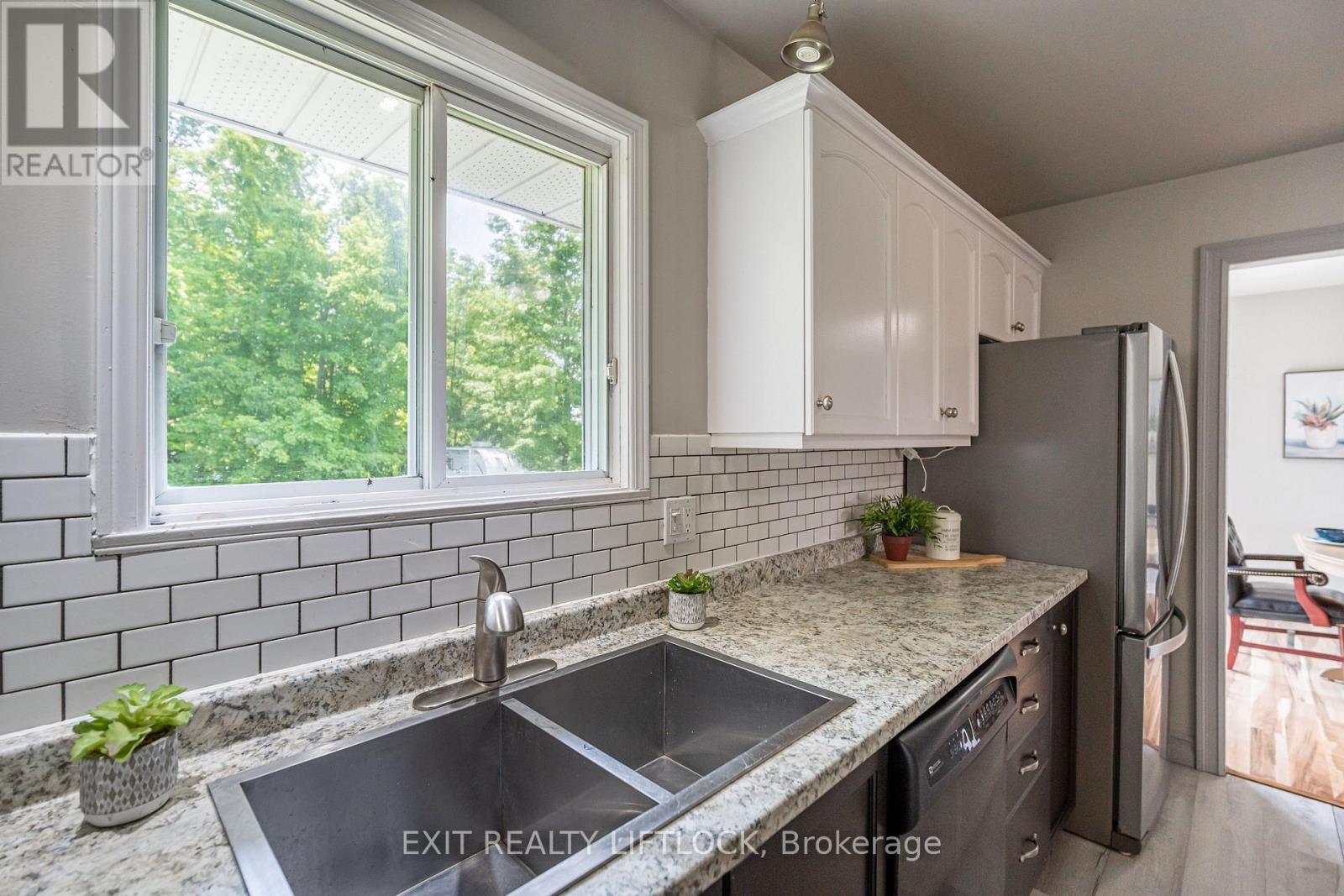 1220 Tara Road, Selwyn, Ontario  K0L 1T0 - Photo 11 - X12579026