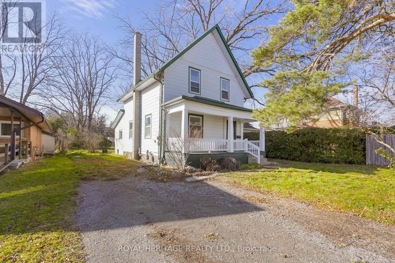 5 Adelaide Street S, Kawartha Lakes (Lindsay), Ontario  K9V 3J3 - Photo 1 - X12579434