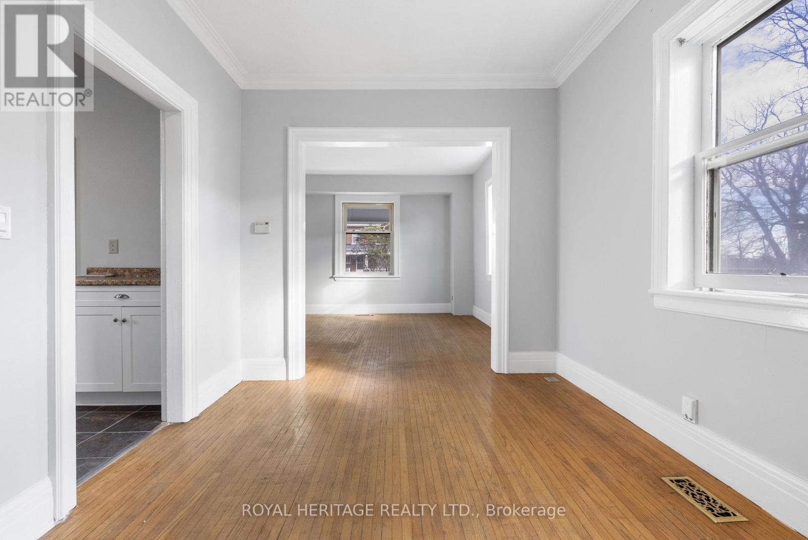 5 Adelaide Street S, Kawartha Lakes (Lindsay), Ontario  K9V 3J3 - Photo 10 - X12579434