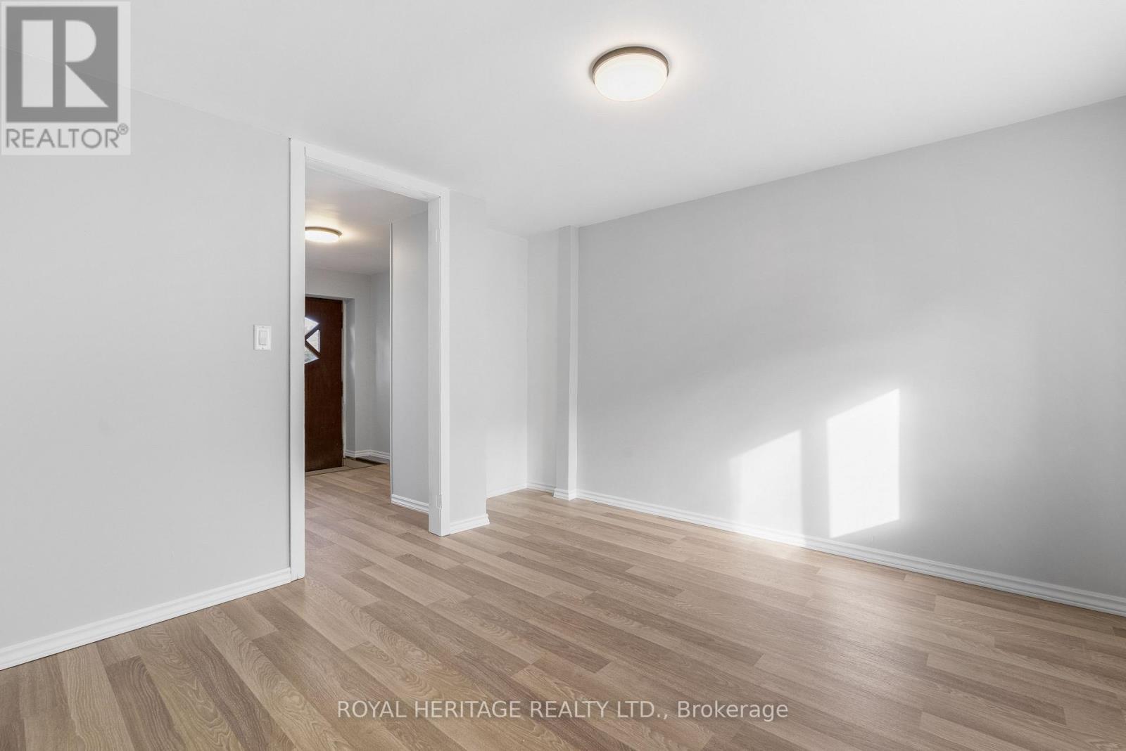 5 Adelaide Street S, Kawartha Lakes (Lindsay), Ontario  K9V 3J3 - Photo 18 - X12579434