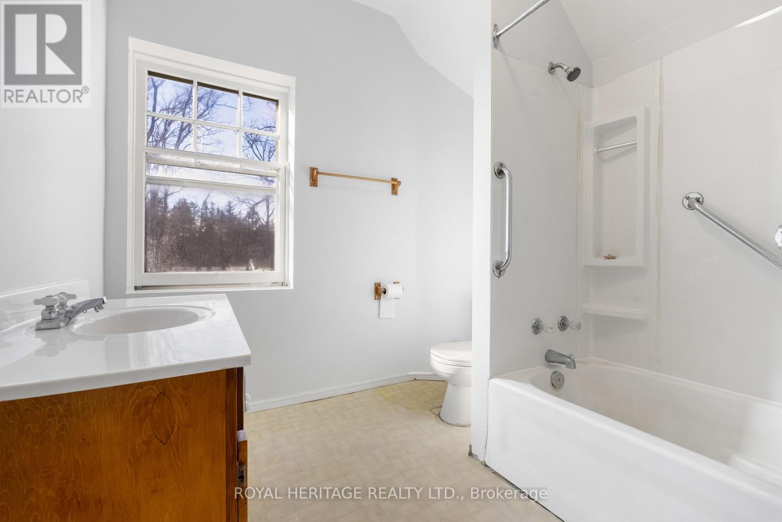 5 Adelaide Street S, Kawartha Lakes (Lindsay), Ontario  K9V 3J3 - Photo 19 - X12579434