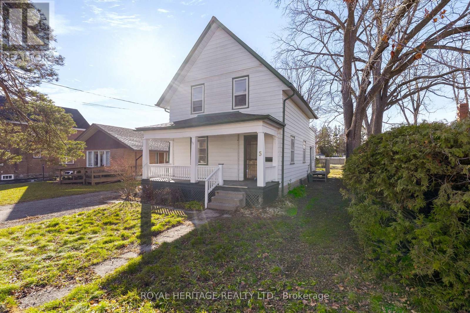 5 Adelaide Street S, Kawartha Lakes (Lindsay), Ontario  K9V 3J3 - Photo 3 - X12579434