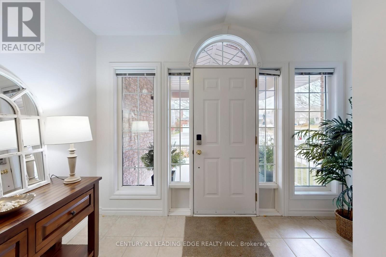 468 Settlers Ridge, Peterborough (Northcrest Ward 5), Ontario  K9L 2A6 - Photo 3 - X12579188