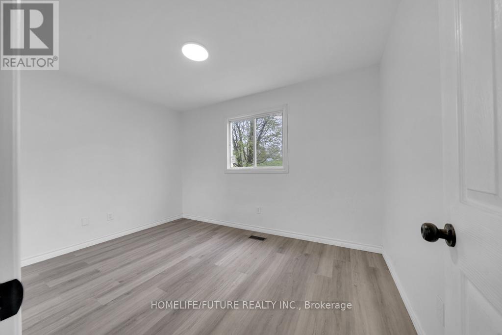 Upper - 453 Crystal Drive, Peterborough (Ashburnham Ward 4), Ontario  K9J 8L3 - Photo 17 - X12579216