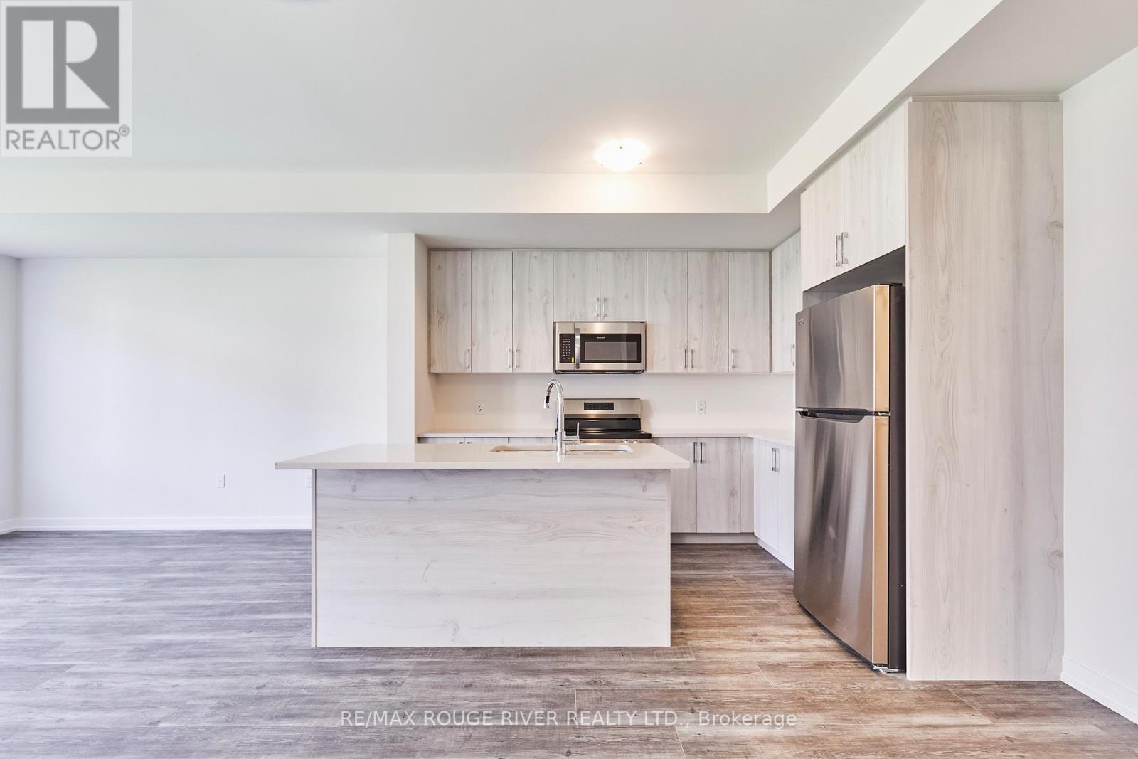 106 Ziibi Way, Clarington (Newcastle), Ontario  L1B 0W5 - Photo 6 - E12579562