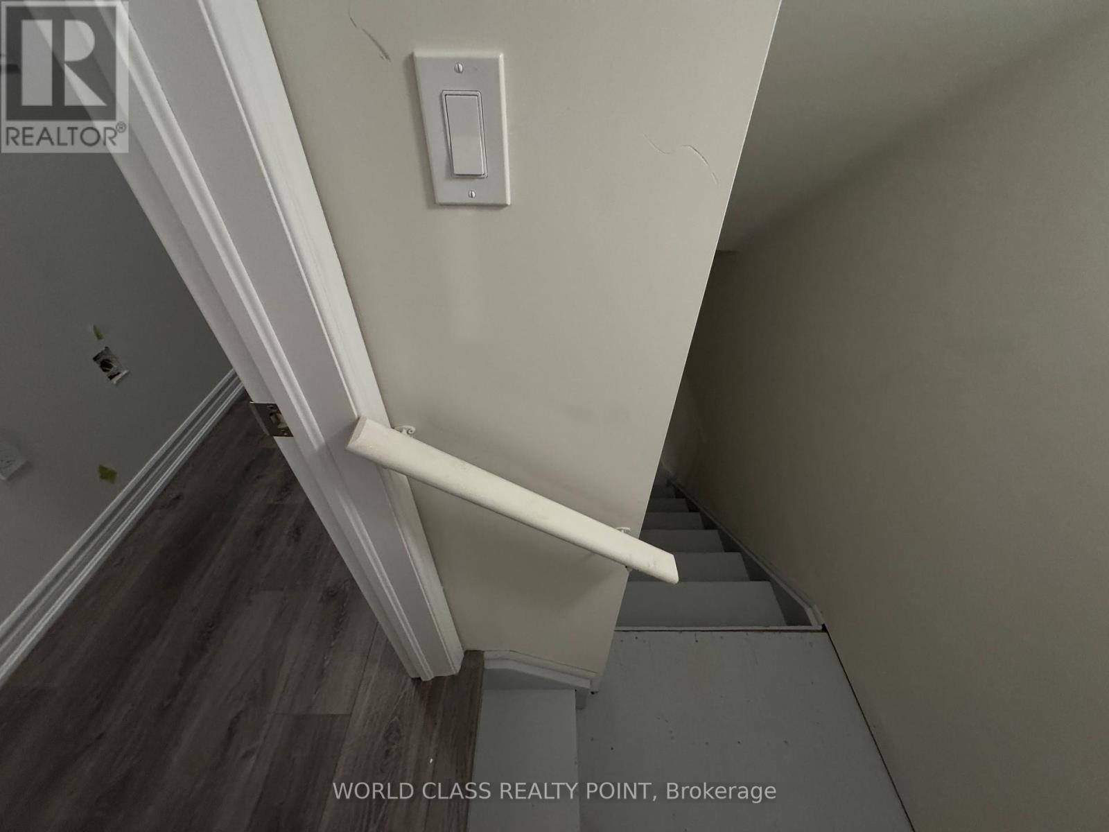 89 Watts Mews, Kawartha Lakes (Lindsay), Ontario  K9V 0T4 - Photo 6 - X12579546