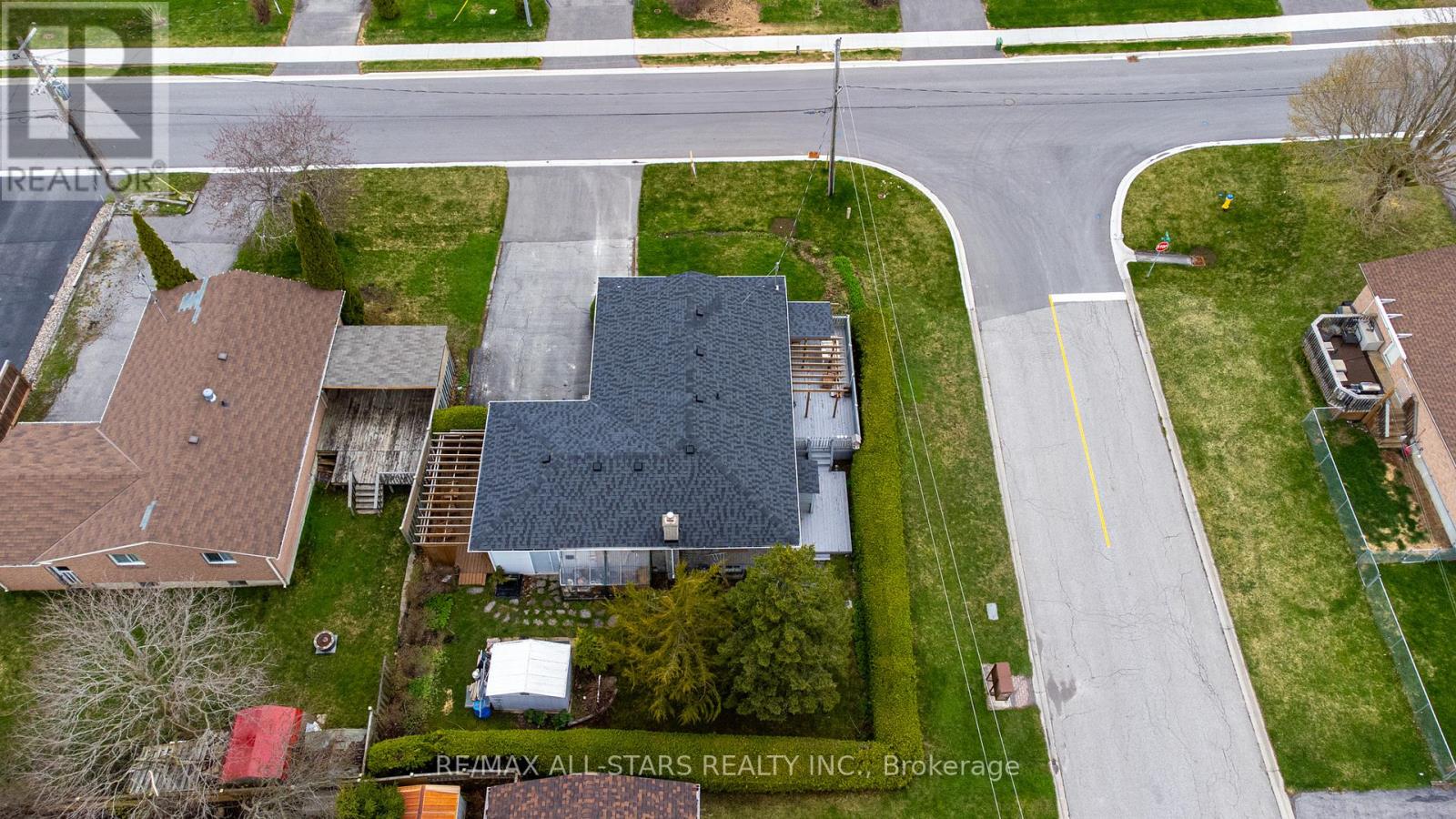 27 Hillside Drive, Kawartha Lakes (Lindsay), Ontario  K9V 1A3 - Photo 34 - X12580142