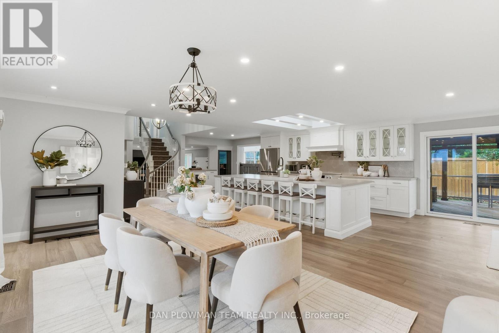 7 Oliver Court, Kawartha Lakes (Lindsay), Ontario  K9V 5V9 - Photo 9 - X12580132