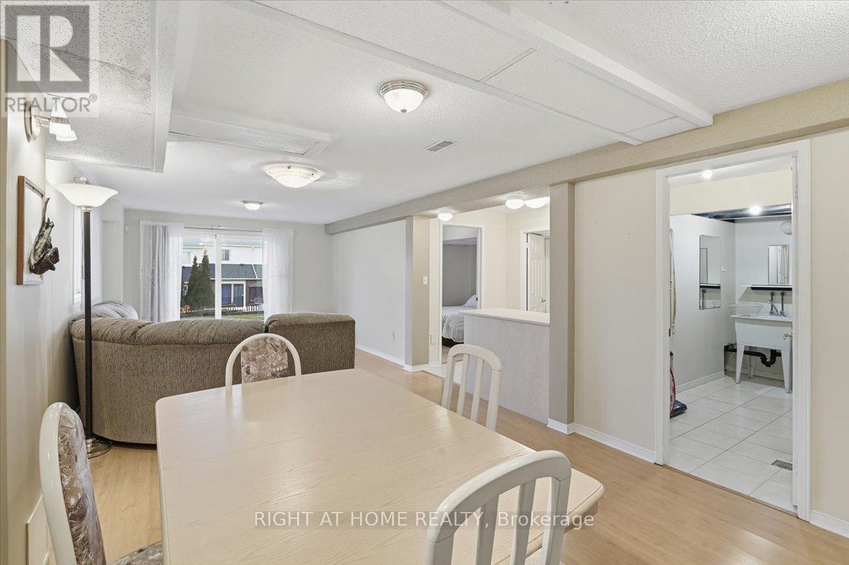 1349 Eagle Crescent, Peterborough (Monaghan Ward 2), Ontario  K9K 2K7 - Photo 13 - X12580860