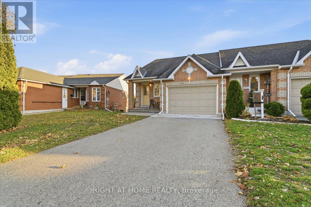 1349 Eagle Crescent, Peterborough (Monaghan Ward 2), Ontario  K9K 2K7 - Photo 2 - X12580860