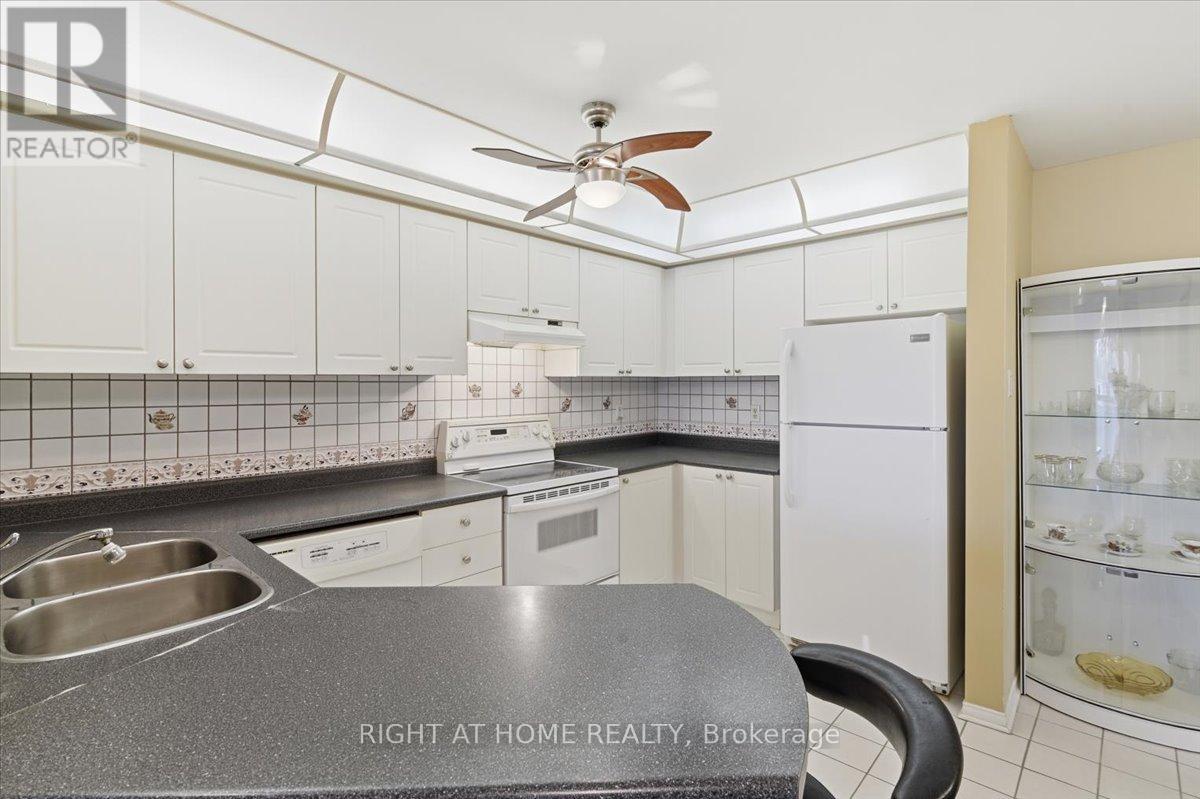 1349 Eagle Crescent, Peterborough (Monaghan Ward 2), Ontario  K9K 2K7 - Photo 5 - X12580860